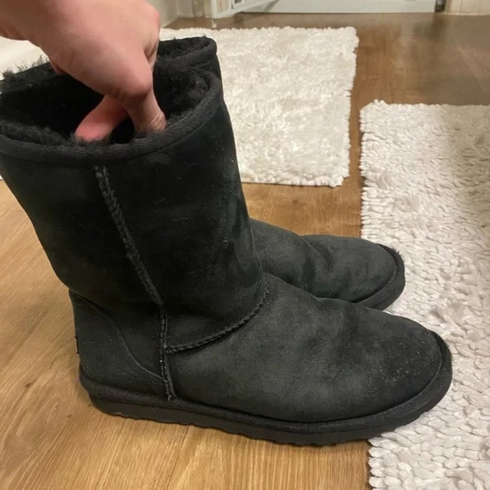 ugg Womens Classic Short II Boots - Picture 5 of 8